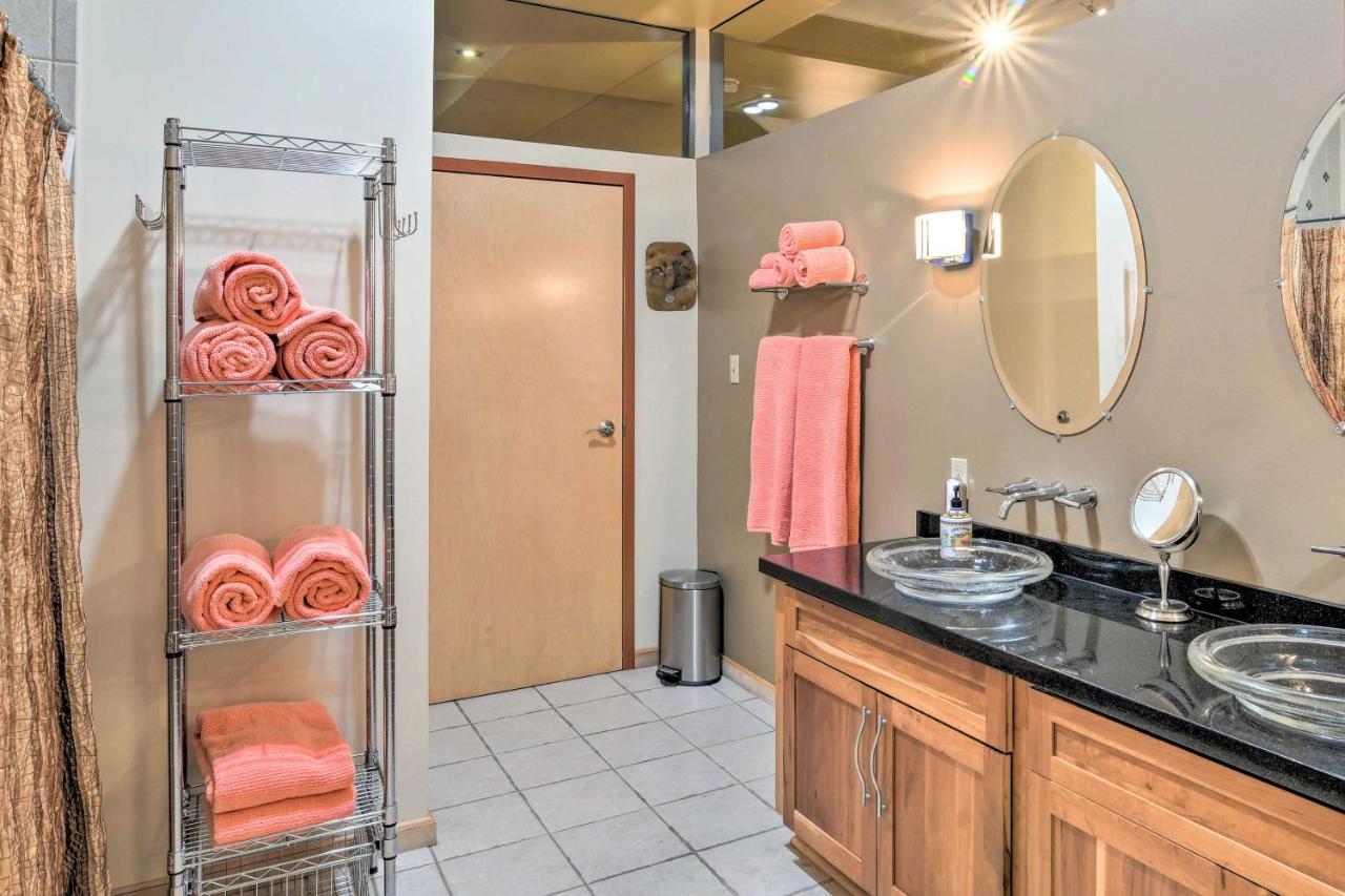 Idyllic Dtwn Anchorage Condo With Fireplace! Exterior foto